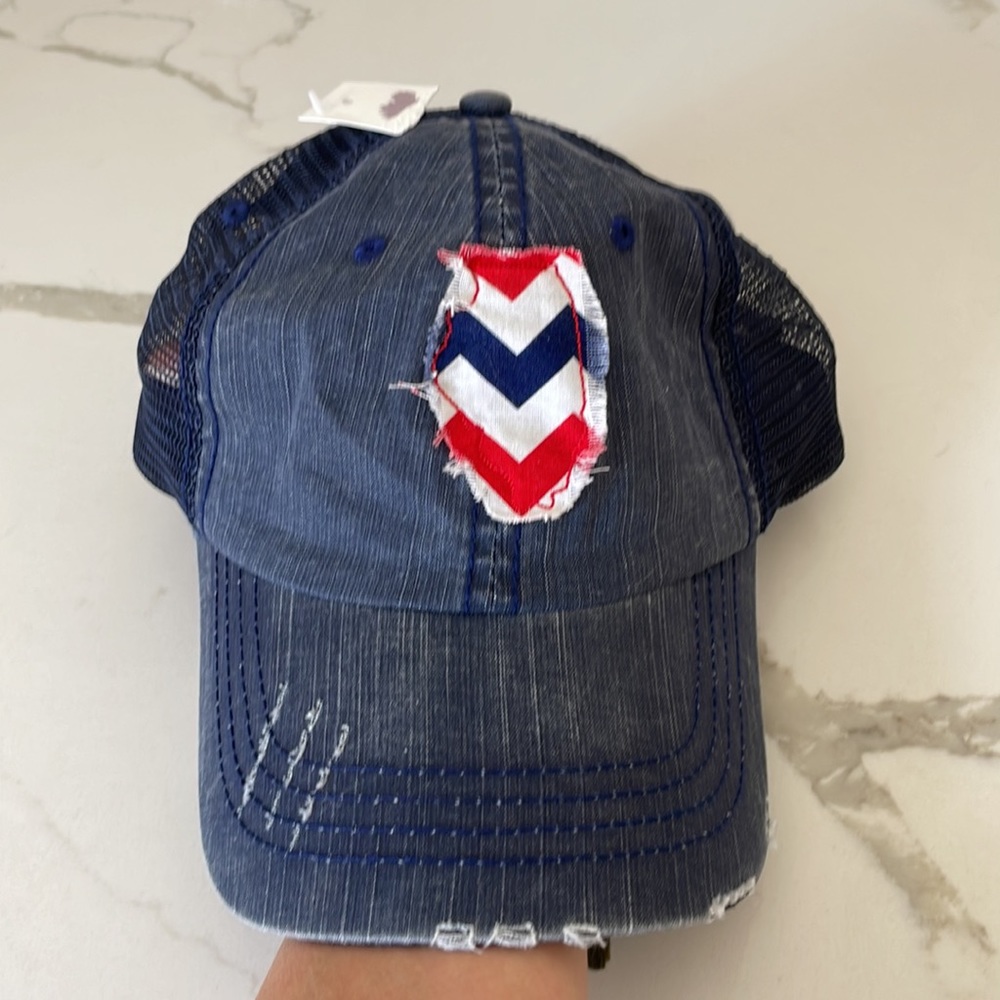Gracie Designs Illinois State Shape Distressed Trucker Hat with Fabric